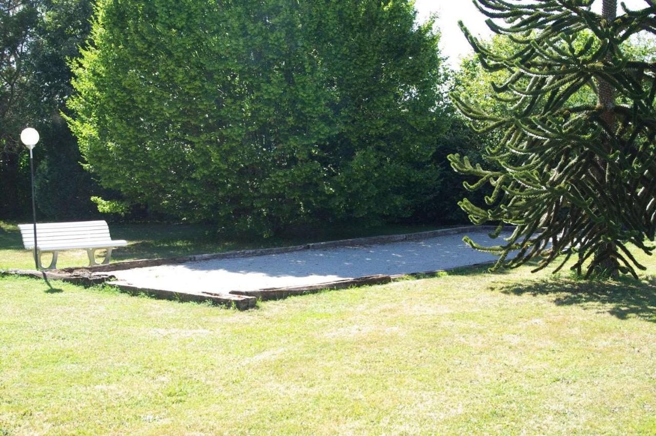 A L'Oree Du Parc Saint-Priest-des-Champs ภายนอก รูปภาพ