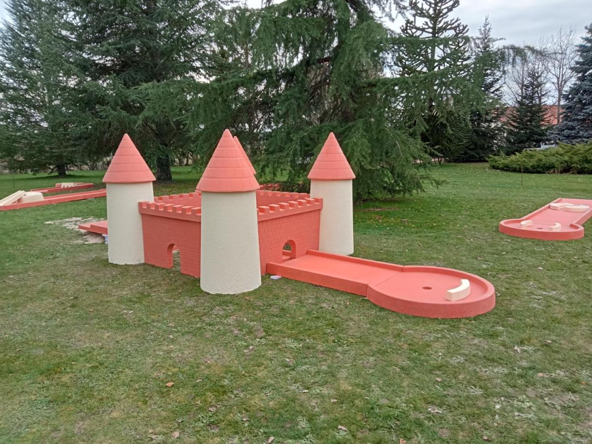 A L'Oree Du Parc Saint-Priest-des-Champs ภายนอก รูปภาพ