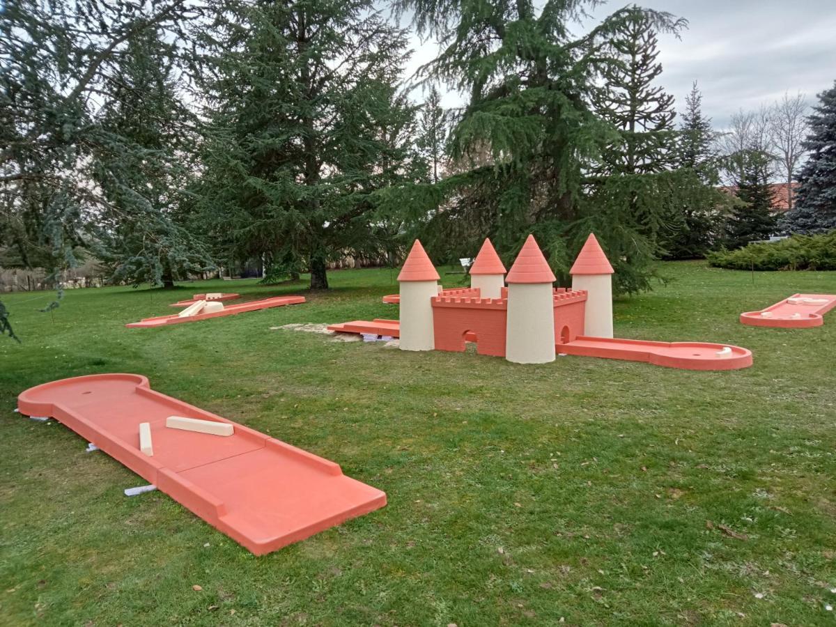 A L'Oree Du Parc Saint-Priest-des-Champs ภายนอก รูปภาพ