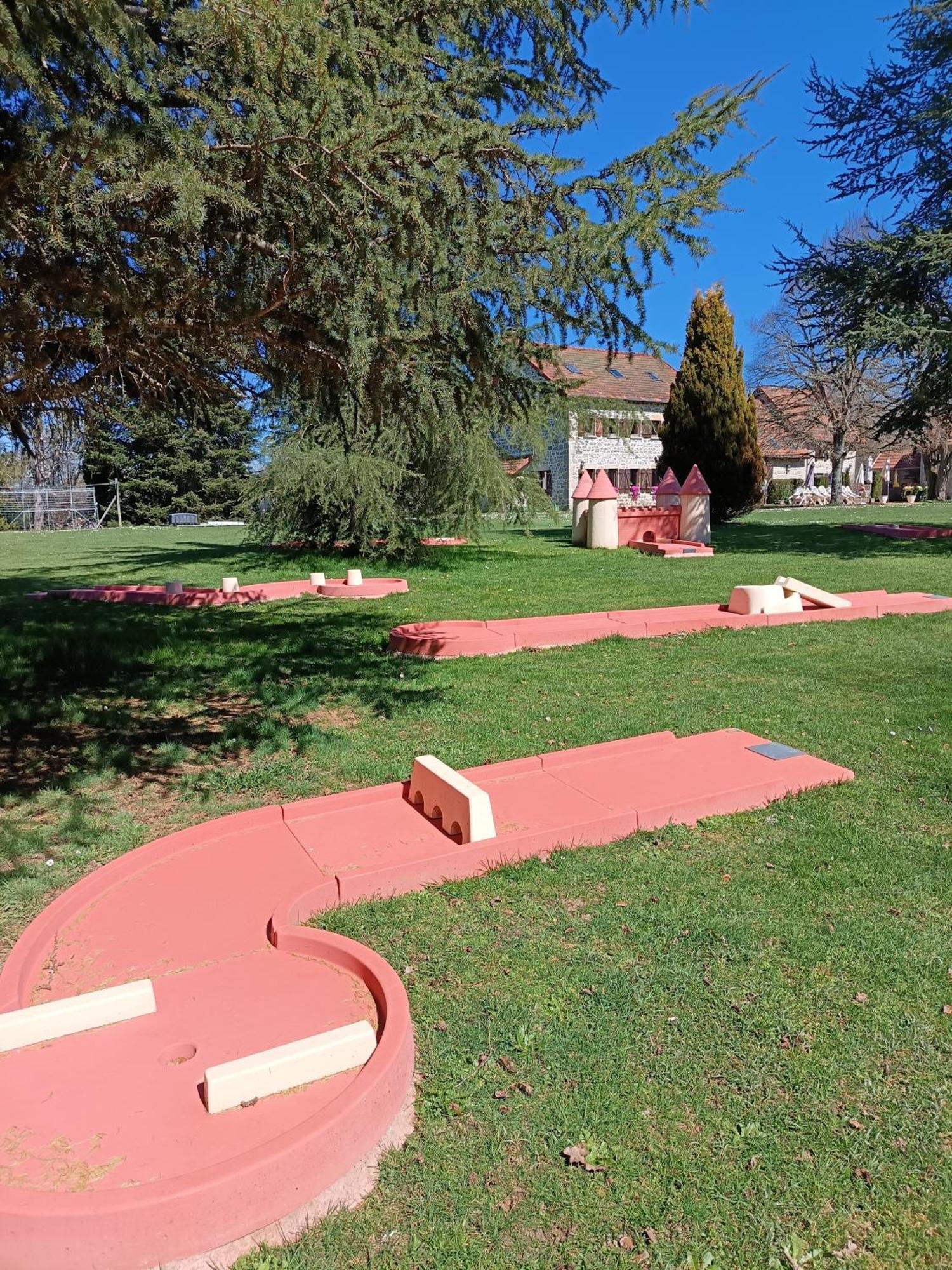 A L'Oree Du Parc Saint-Priest-des-Champs ภายนอก รูปภาพ
