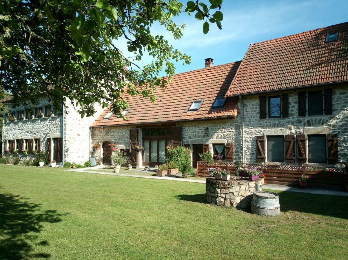 A L'Oree Du Parc Saint-Priest-des-Champs ภายนอก รูปภาพ